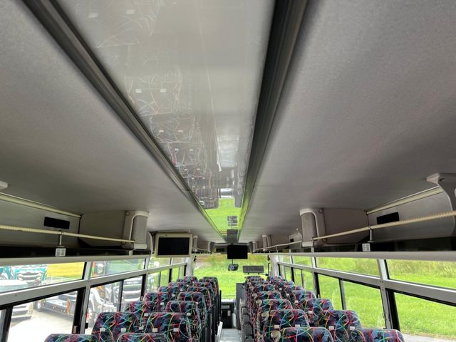 NISSAN DIESEL Space Runner 2006