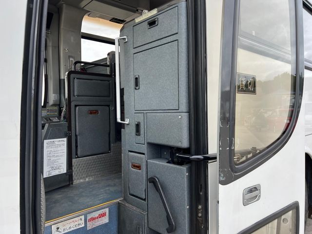 NISSAN DIESEL Space Runner 2006