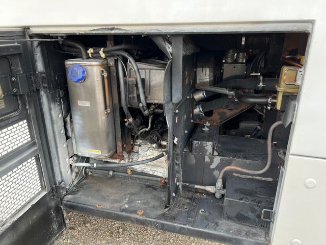 NISSAN DIESEL Space Runner 2006