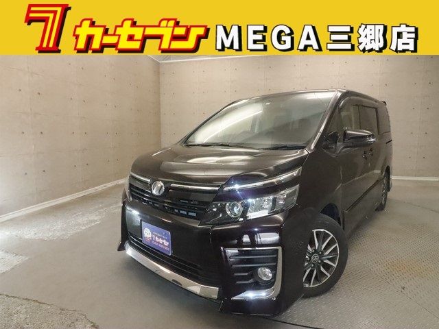 TOYOTA VOXY 2014