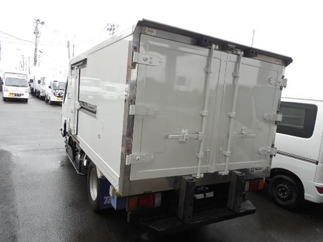 ISUZU ELF 2010