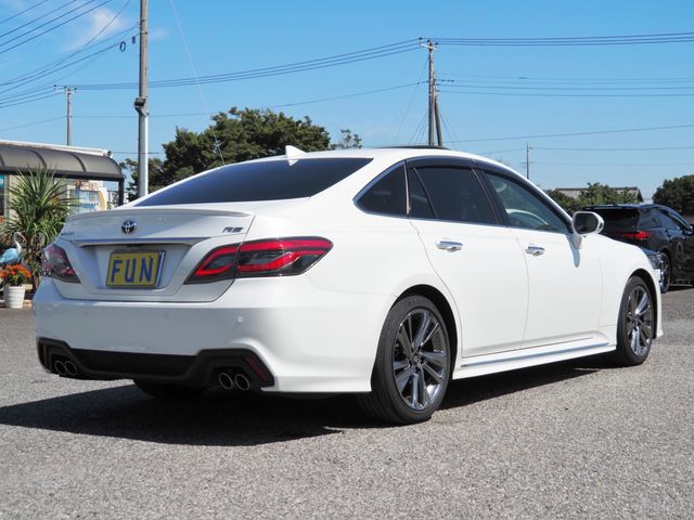 TOYOTA CROWN sedan hybrid 2021