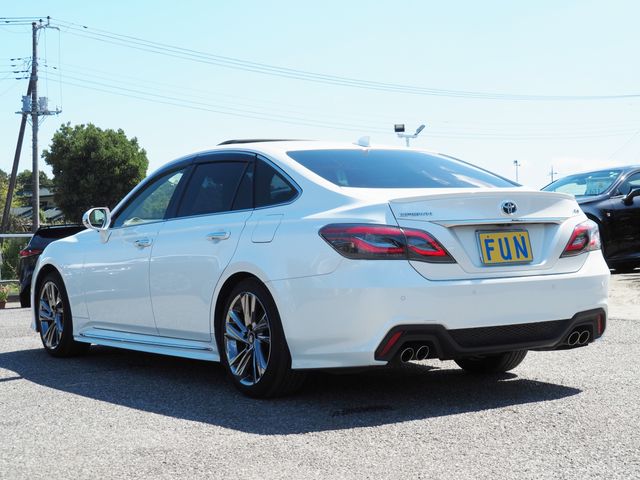 TOYOTA CROWN sedan hybrid 2021