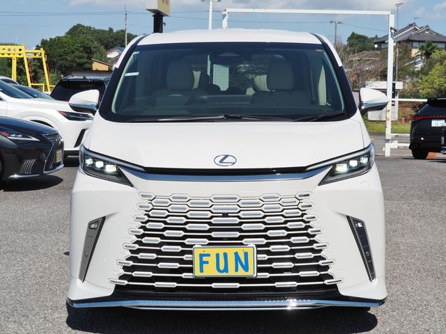 TOYOTA ???? LM500h 2025