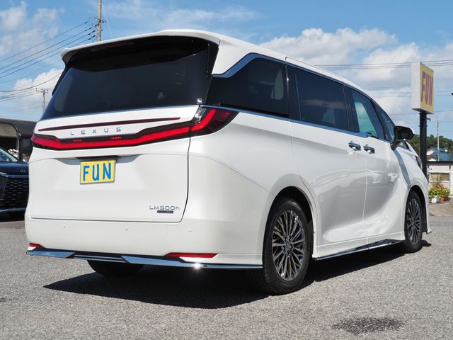 TOYOTA ???? LM500h 2025