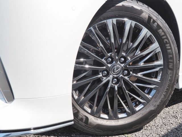 TOYOTA ???? LM500h 2025