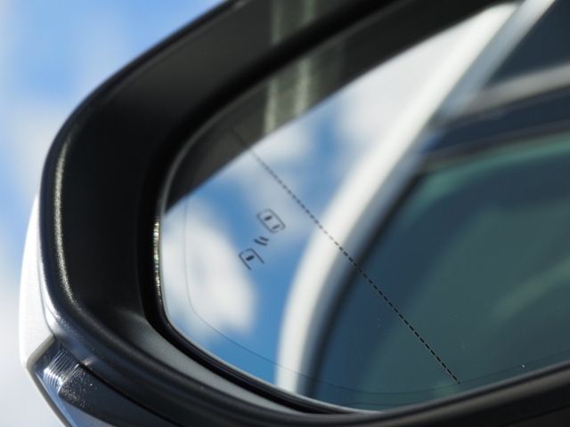 TOYOTA ???? LM500h 2025