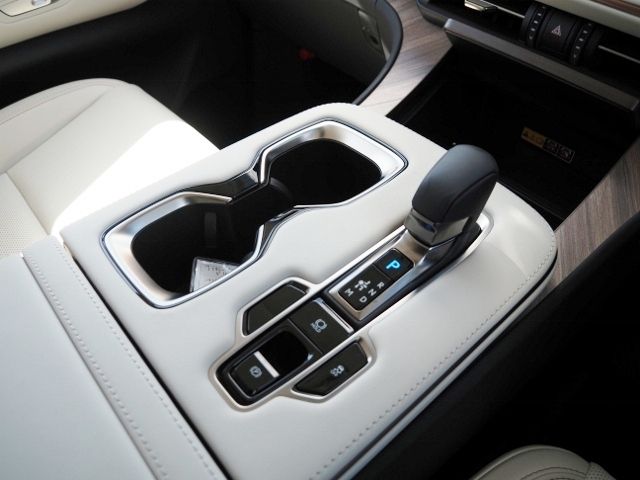 TOYOTA ???? LM500h 2025