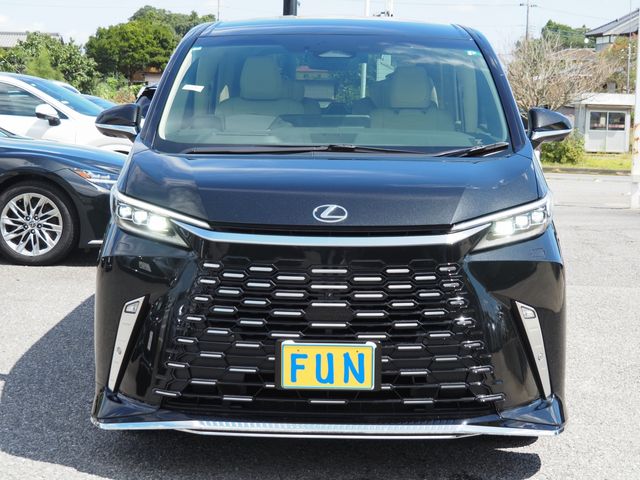 TOYOTA ???? LM500h 2024