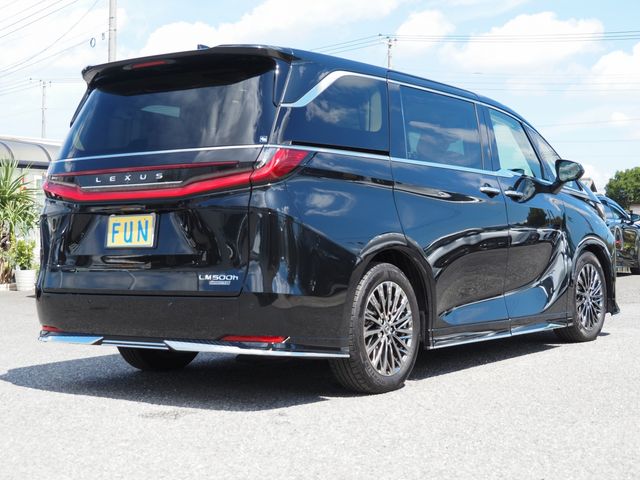 TOYOTA ???? LM500h 2024