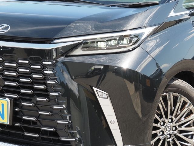 TOYOTA ???? LM500h 2024