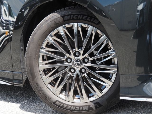 TOYOTA ???? LM500h 2024