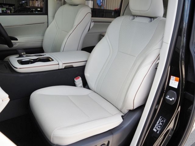 TOYOTA ???? LM500h 2024