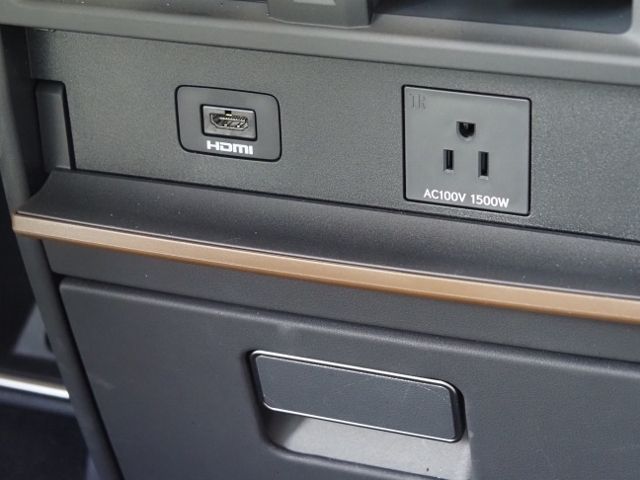 TOYOTA ???? LM500h 2024