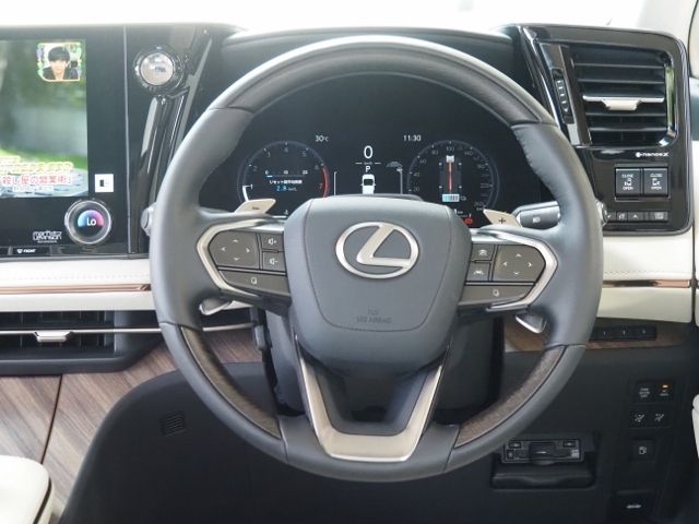 TOYOTA ???? LM500h 2024