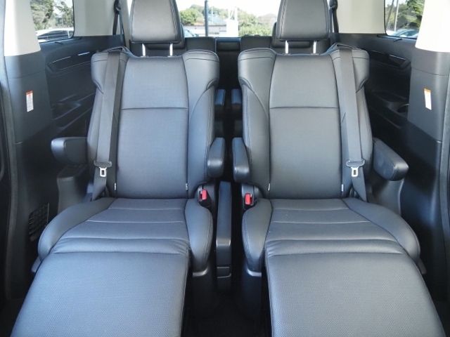 TOYOTA ALPHARD hybrid 4WD 2020