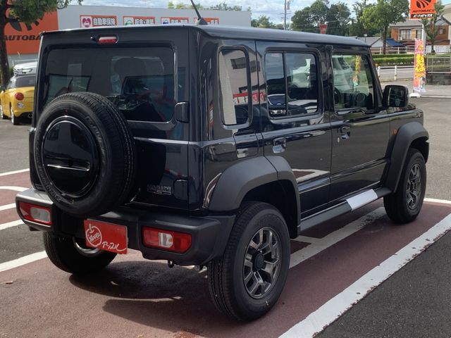 SUZUKI JIMNY NOMADE 2025