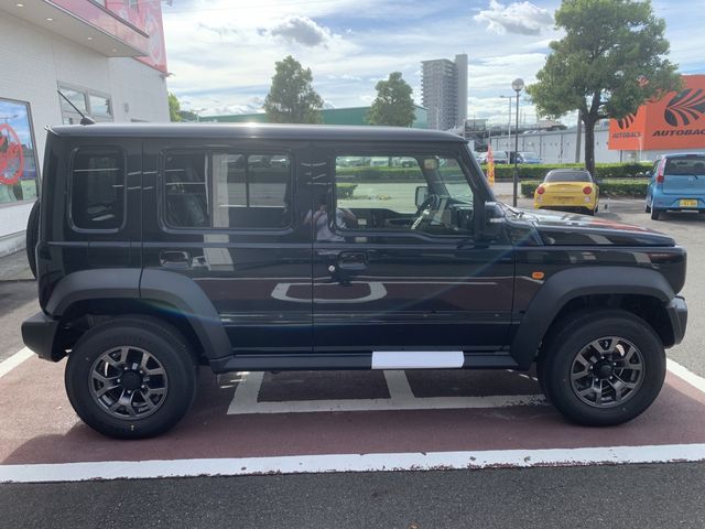 SUZUKI JIMNY NOMADE 2025