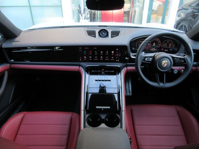 PORSCHE PORSCHE PANAMERA 2025