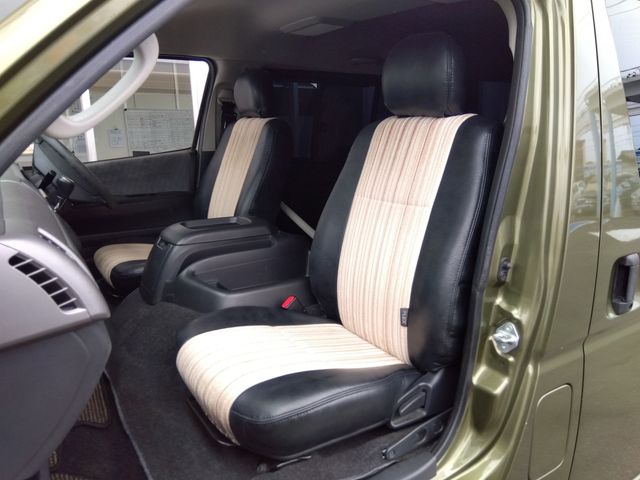 TOYOTA REGIUSACE van 4WD 2011