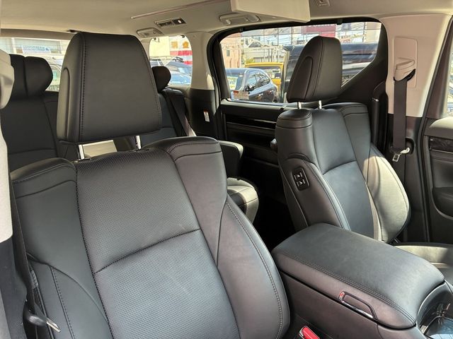 TOYOTA VELLFIRE 2019