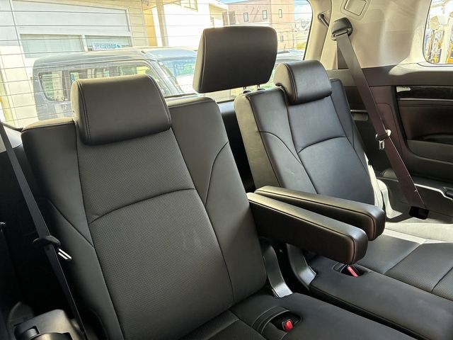 TOYOTA VELLFIRE 2019