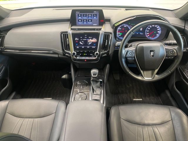 TOYOTA CROWN sedan hybrid 2018