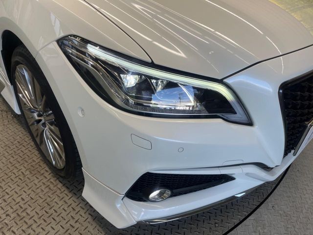 TOYOTA CROWN sedan hybrid 2018