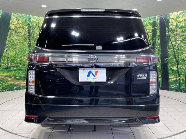 NISSAN ELGRAND 2017