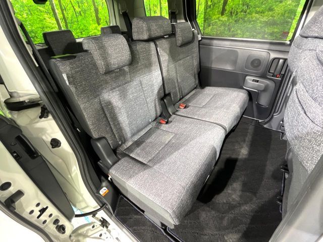 TOYOTA SIENTA HYBRID 2023