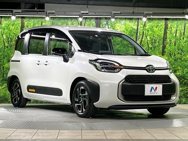 TOYOTA SIENTA HYBRID 2023