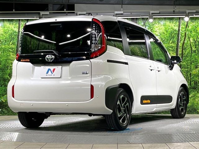 TOYOTA SIENTA HYBRID 2023