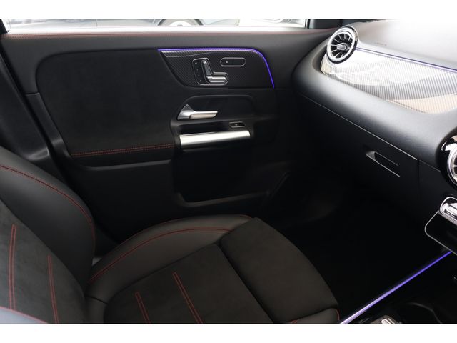 MERCEDES BENZ MERCEDES BENZ GLA class 2023