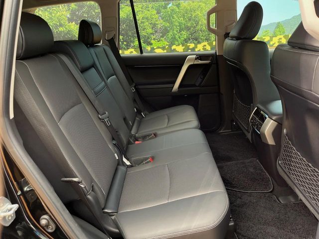 TOYOTA LANDCRUISER PRADO 2023