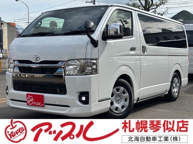 TOYOTA HIACE van 4WD 2022