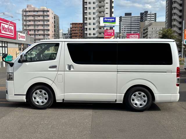 TOYOTA HIACE van 4WD 2022