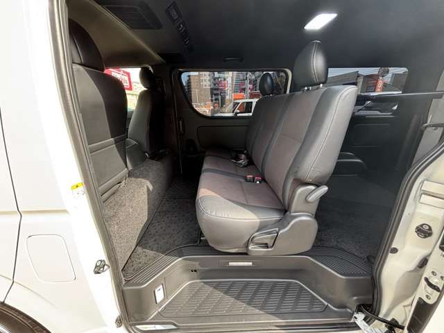 TOYOTA HIACE van 4WD 2022