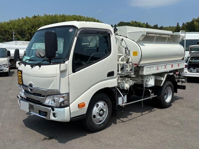 HINO DUTRO 2024