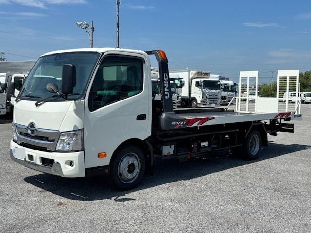HINO DUTRO 2025