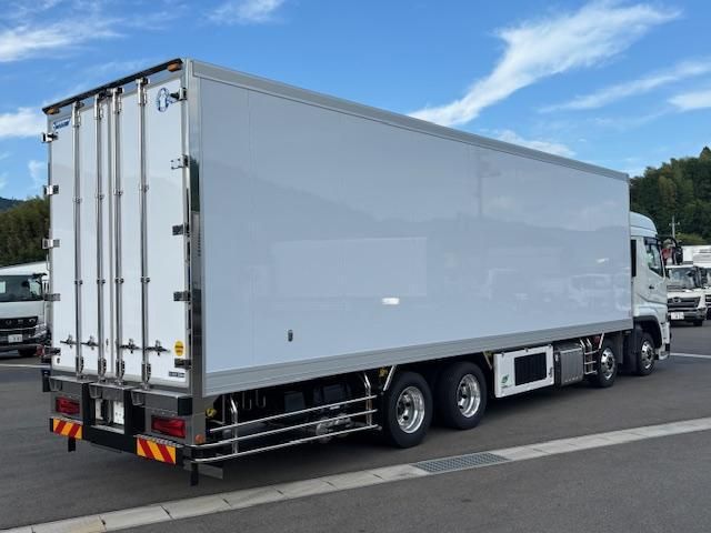 MITSUBISHI FUSOU SUPER GREAT 2025