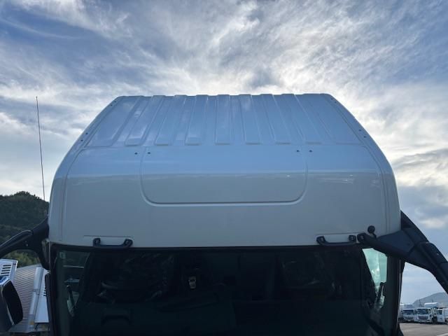 MITSUBISHI FUSOU SUPER GREAT 2025