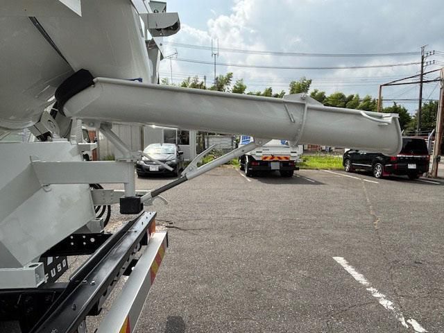 MITSUBISHI FUSOU FIGHTER 2025