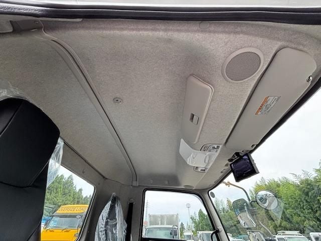 MITSUBISHI FUSOU FIGHTER 2025