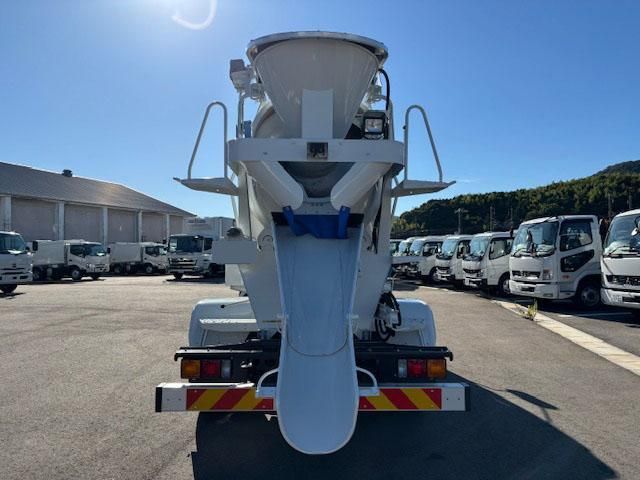 MITSUBISHI FUSOU FIGHTER 2025