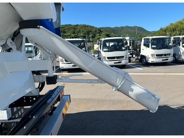 MITSUBISHI FUSOU FIGHTER 2025