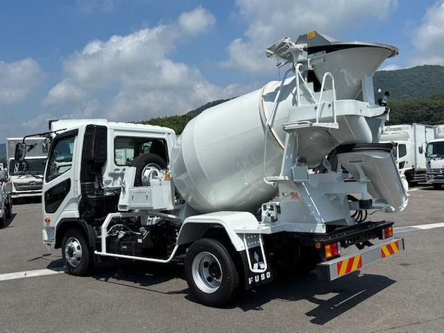 MITSUBISHI FUSOU FIGHTER 2025