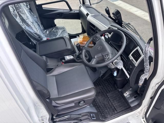 MITSUBISHI FUSOU FIGHTER 2025