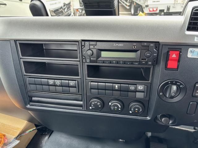 MITSUBISHI FUSOU FIGHTER 2025