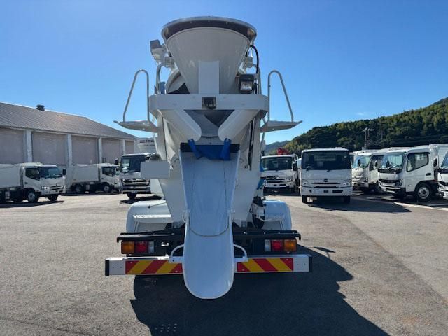 MITSUBISHI FUSOU FIGHTER 2025