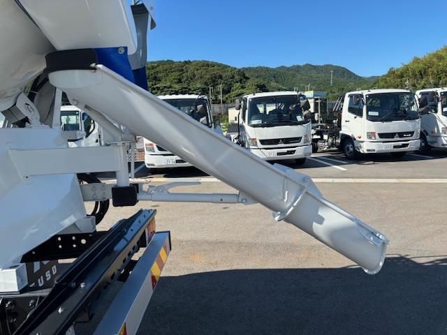 MITSUBISHI FUSOU FIGHTER 2025